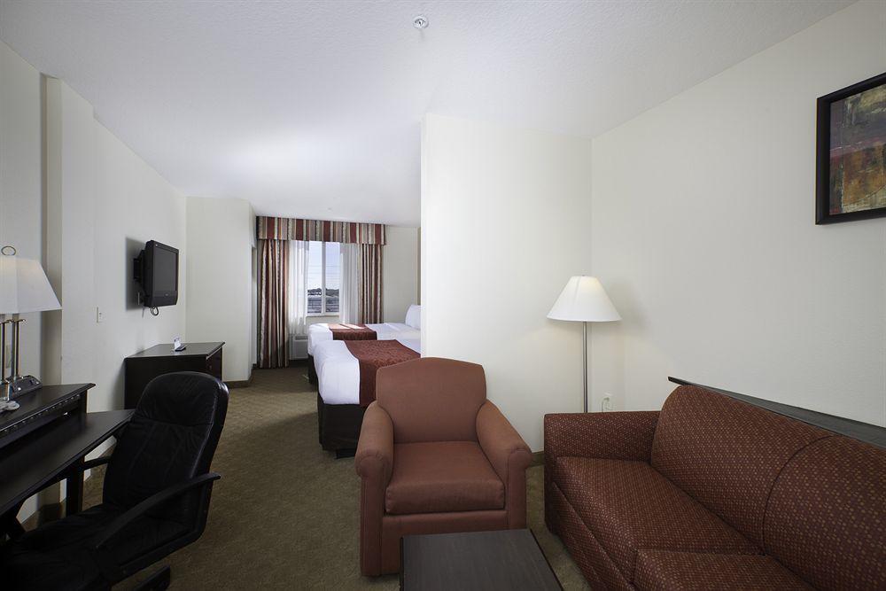 Comfort Suites Tampa Airport North West Chase Eksteriør bilde