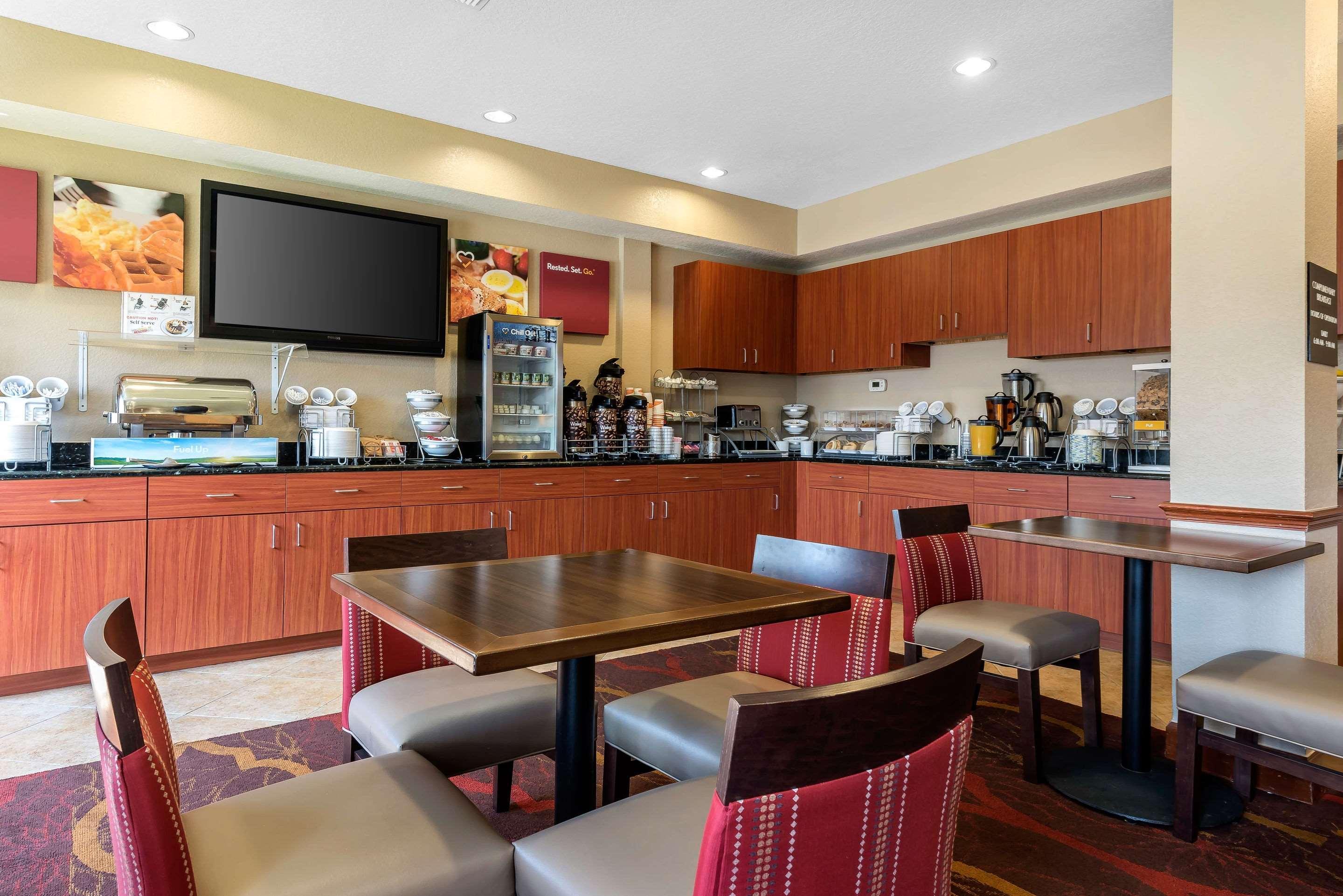 Comfort Suites Tampa Airport North West Chase Eksteriør bilde