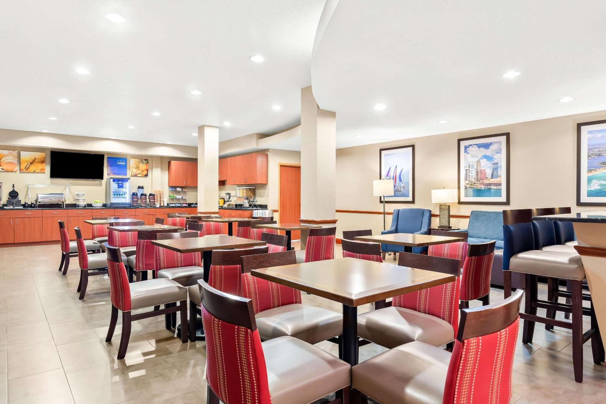 Comfort Suites Tampa Airport North West Chase Eksteriør bilde