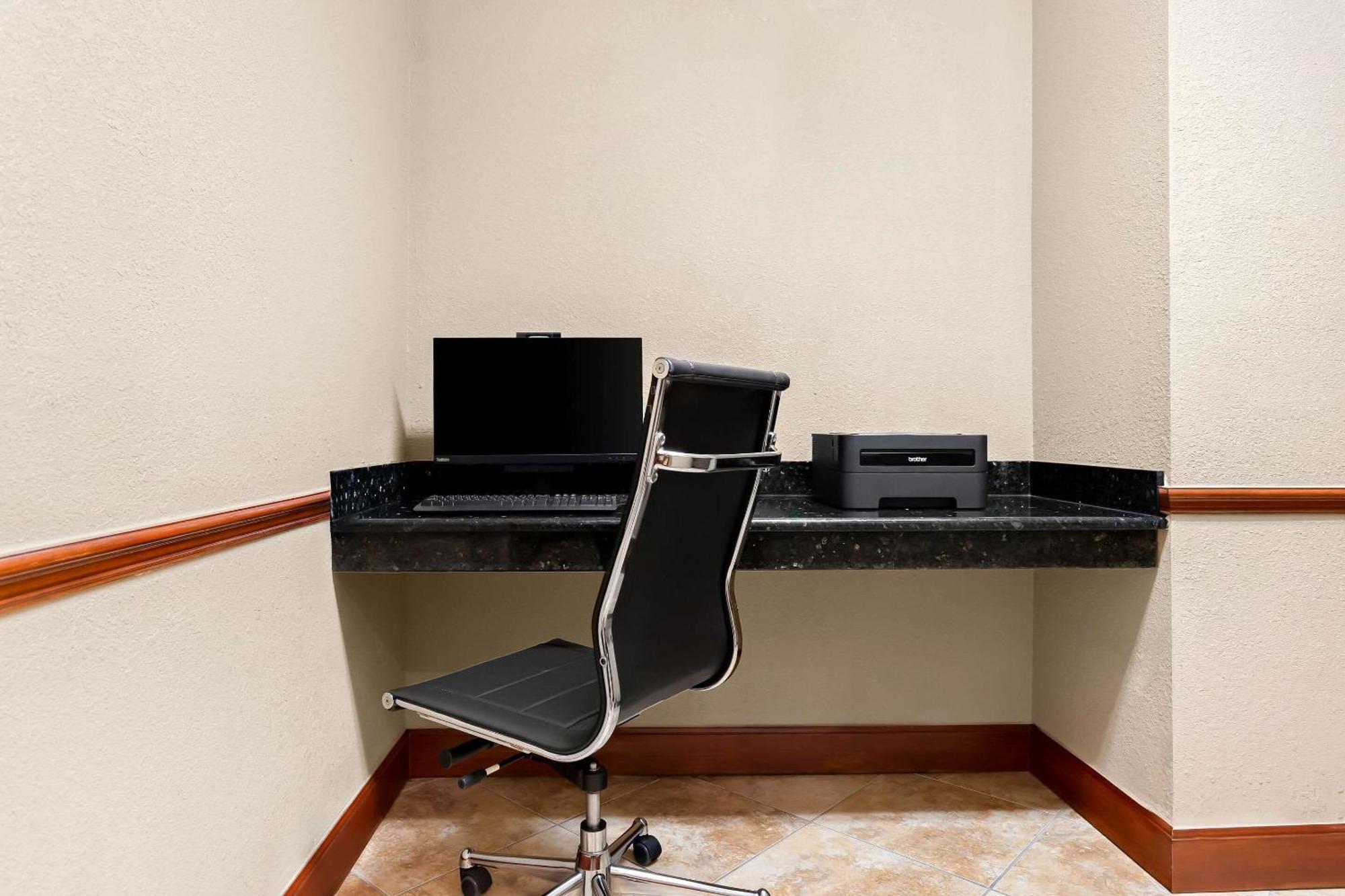 Comfort Suites Tampa Airport North West Chase Eksteriør bilde