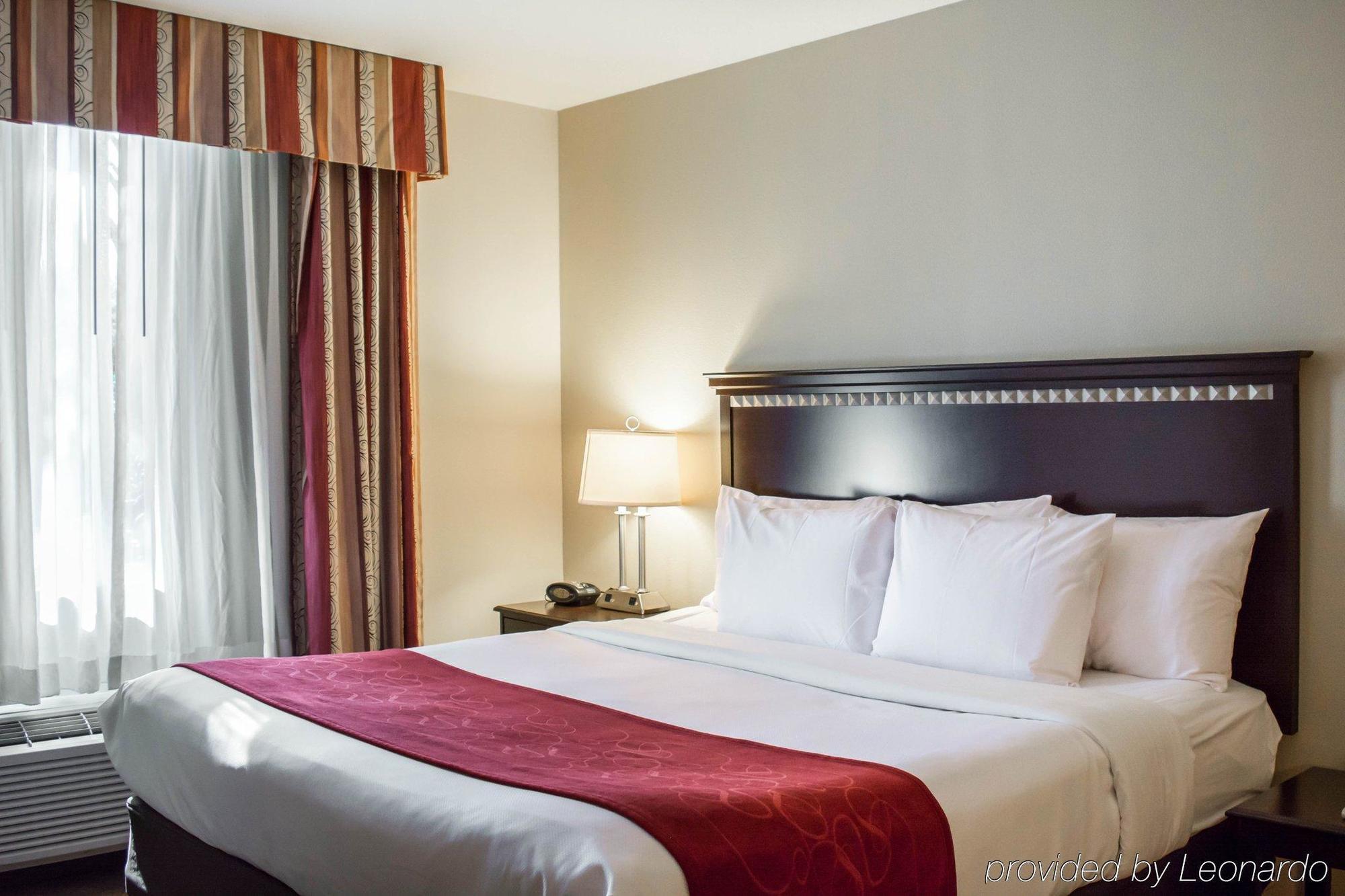 Comfort Suites Tampa Airport North West Chase Eksteriør bilde