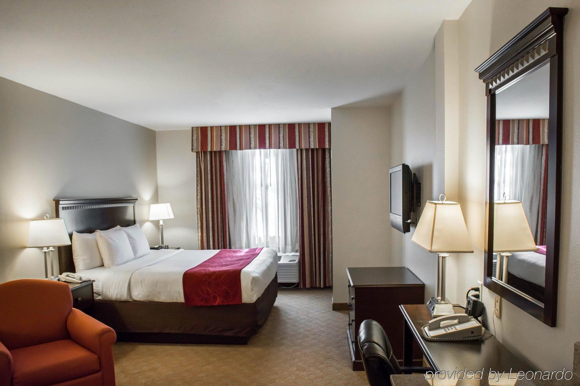 Comfort Suites Tampa Airport North West Chase Eksteriør bilde