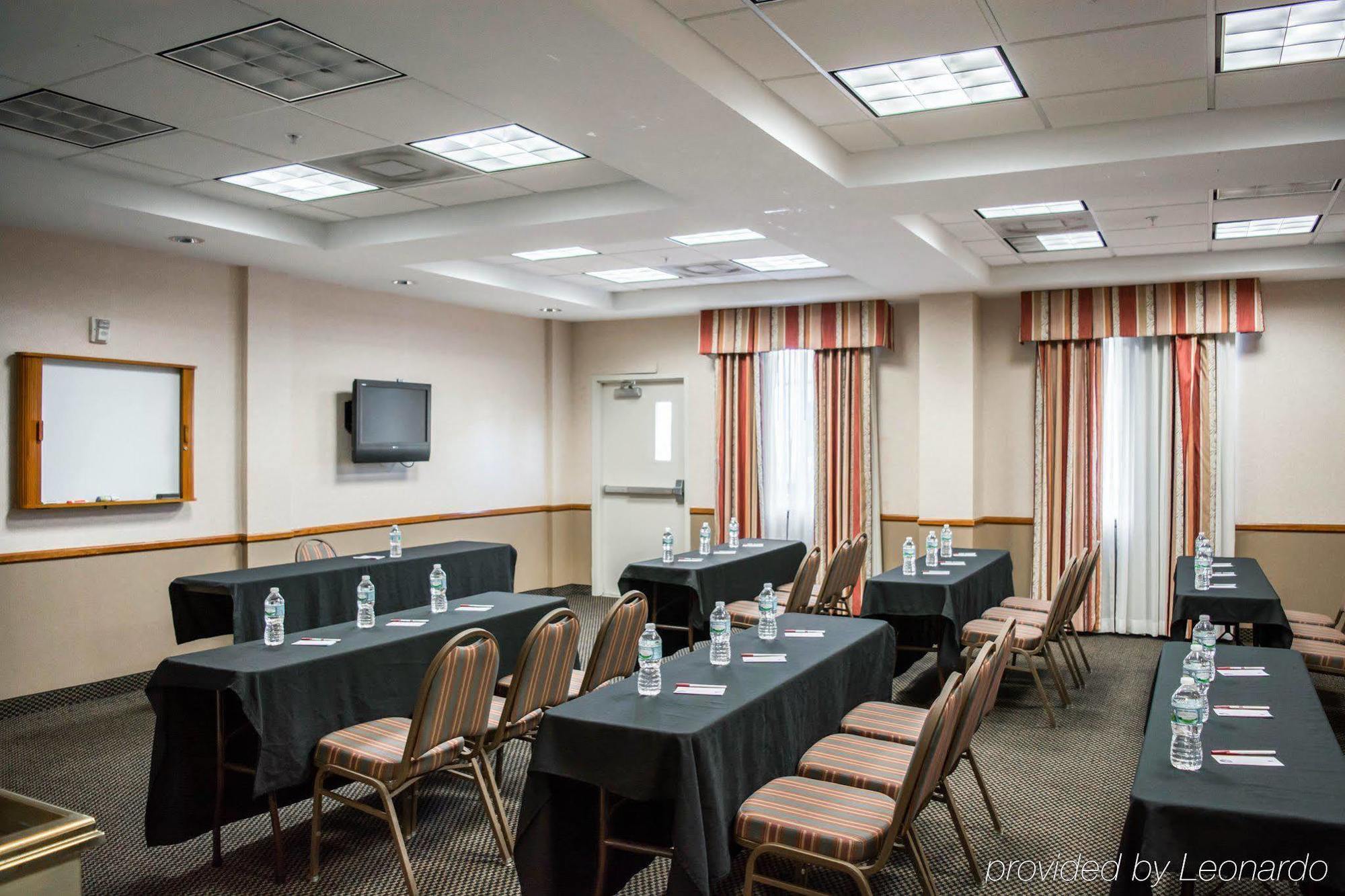 Comfort Suites Tampa Airport North West Chase Eksteriør bilde